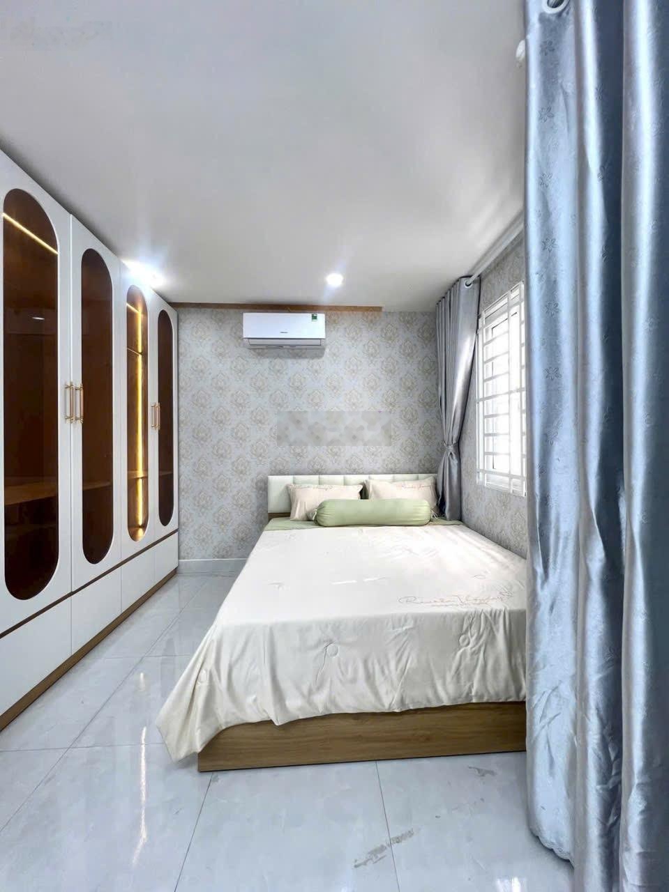 Bán nhà Hẻm 1716 Đường HTP Nhà Bè DT: 4x8m, TK - 1 lầu - 2PN 2WC, full NT giá 1tỷ479. LH 0965004779