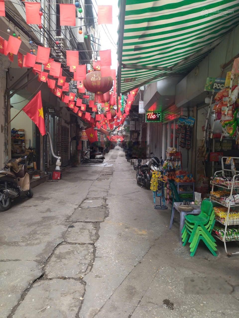 Diện Tích 10m Nhà 6 Tầng -3 ngủ -2vs. tài chính nhỉnh tỷ rata hiếm cho 1 căn ôtô đỗ cách 10m