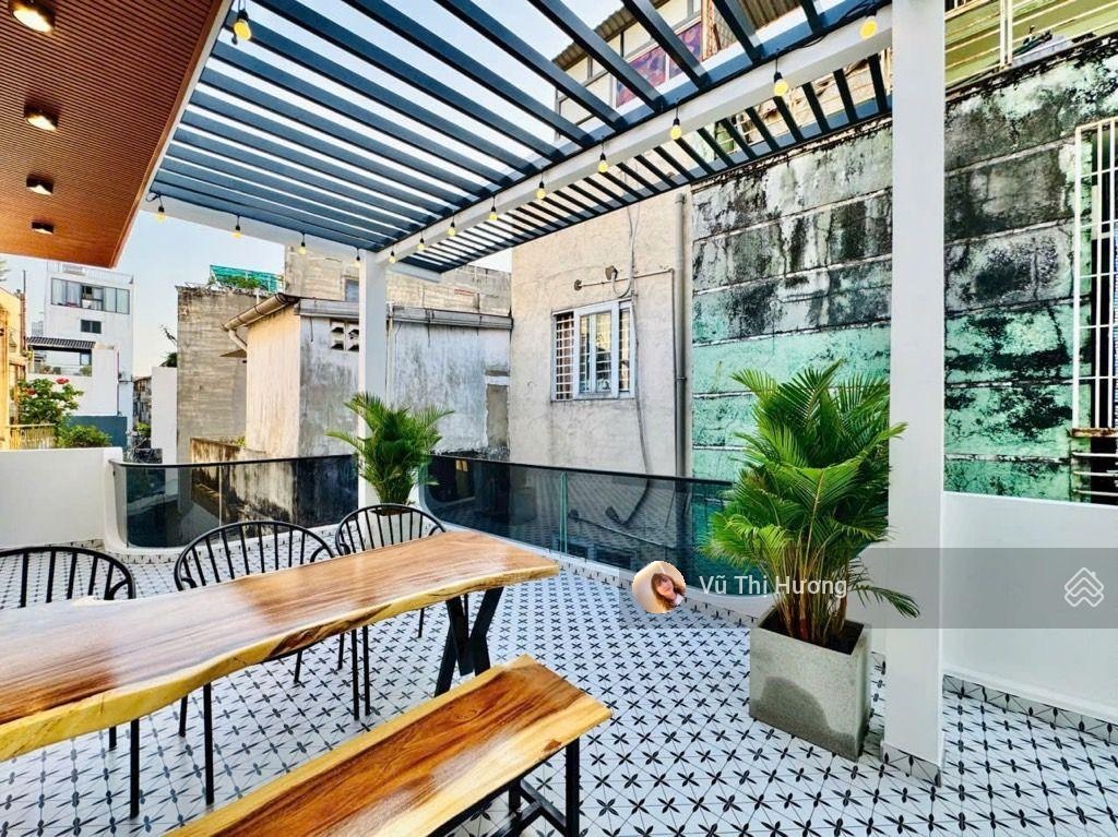 Nhà quận 1 - ngay công viên lê văn tám 5m x 8m - 3 tầng chỉ 8.3 tỷ