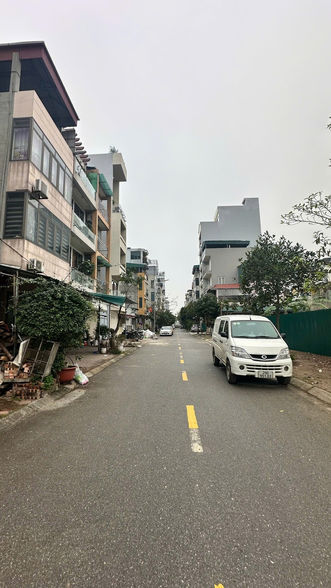 Bán đất tái định cư Thạch Bàn, diện tích đa dạng, đường rộng 12m, giá chỉ từ 7,x tỷ