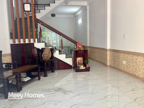 Bán nhà 3 tầng đẹp Hải châu, Đà Nẵng, 70m2, sát chợ Hoà Cường, đầy đủ nội thất, vào ở ngay
