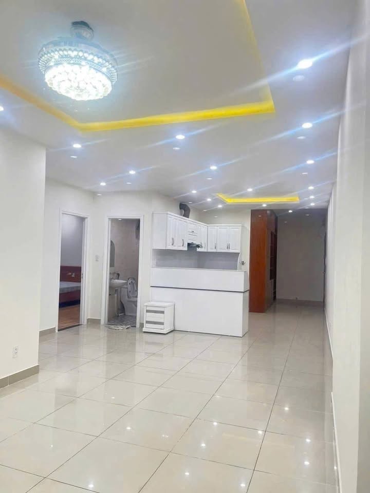 Bán căn hộ góc Lapen Center đường 30/4, 81m2, 2 phòng ngủ, 2wc