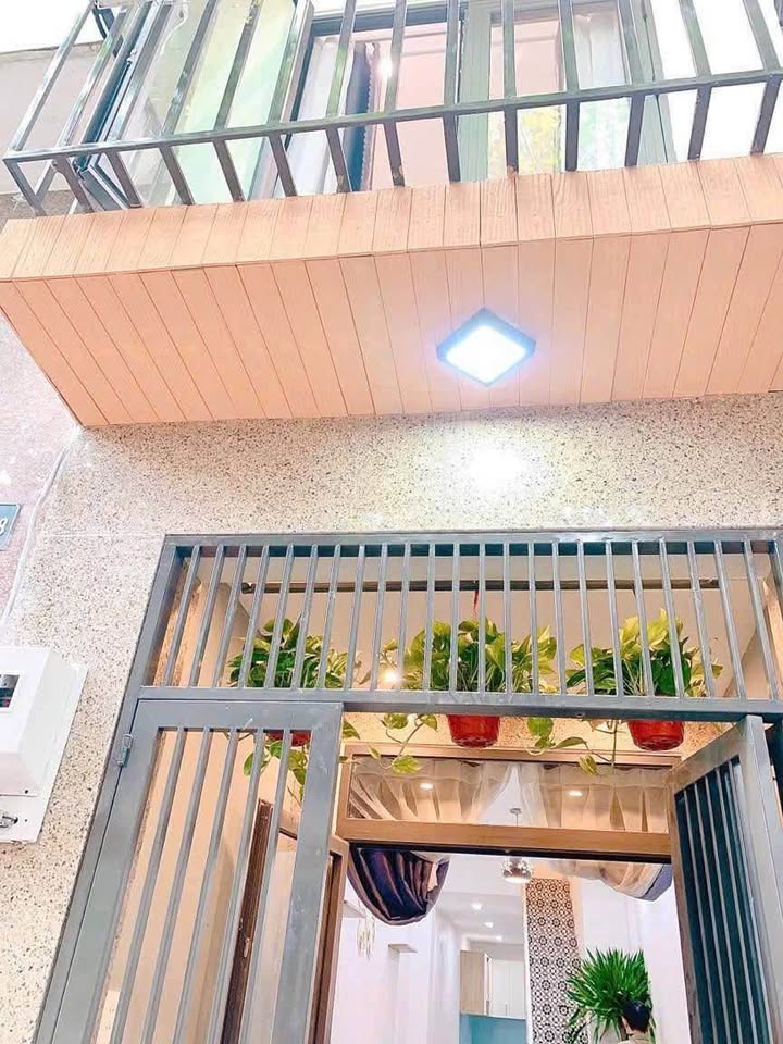 Bán nhà 2 tầng kiệt 67/5 Trưng Nữ Vương, gần Cầu Rồng, ngay trung tâm thành phố Đà Nẵng, giá 2.35 tỷ