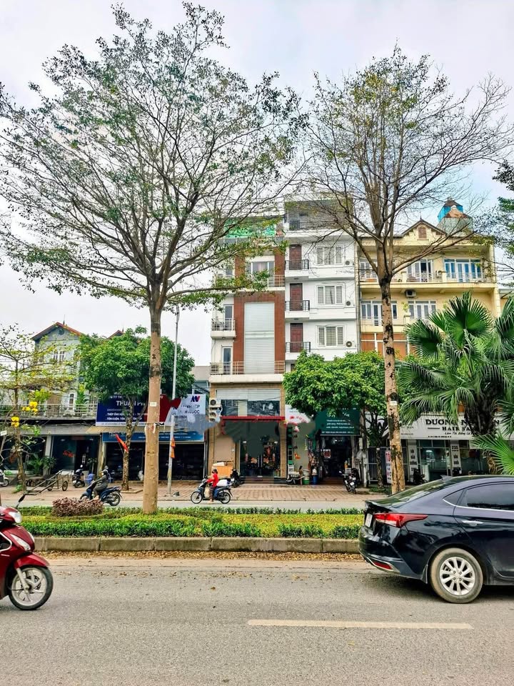 Bán nhà mặt phố Lê Trọng Tấn, Hà Đông, 6 tầng thang máy, kinh doanh đắc địa, vỉa hè đá bóng, giá chỉ 16 tỷ