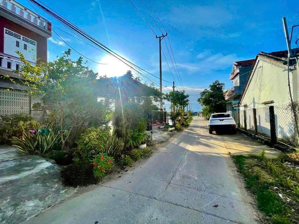 Bán đất diện tích 80m2, lô góc, sổ hồng riêng, giá chỉ 499 triệu tại thôn Phú Thạnh, xã Phú Hoà 2