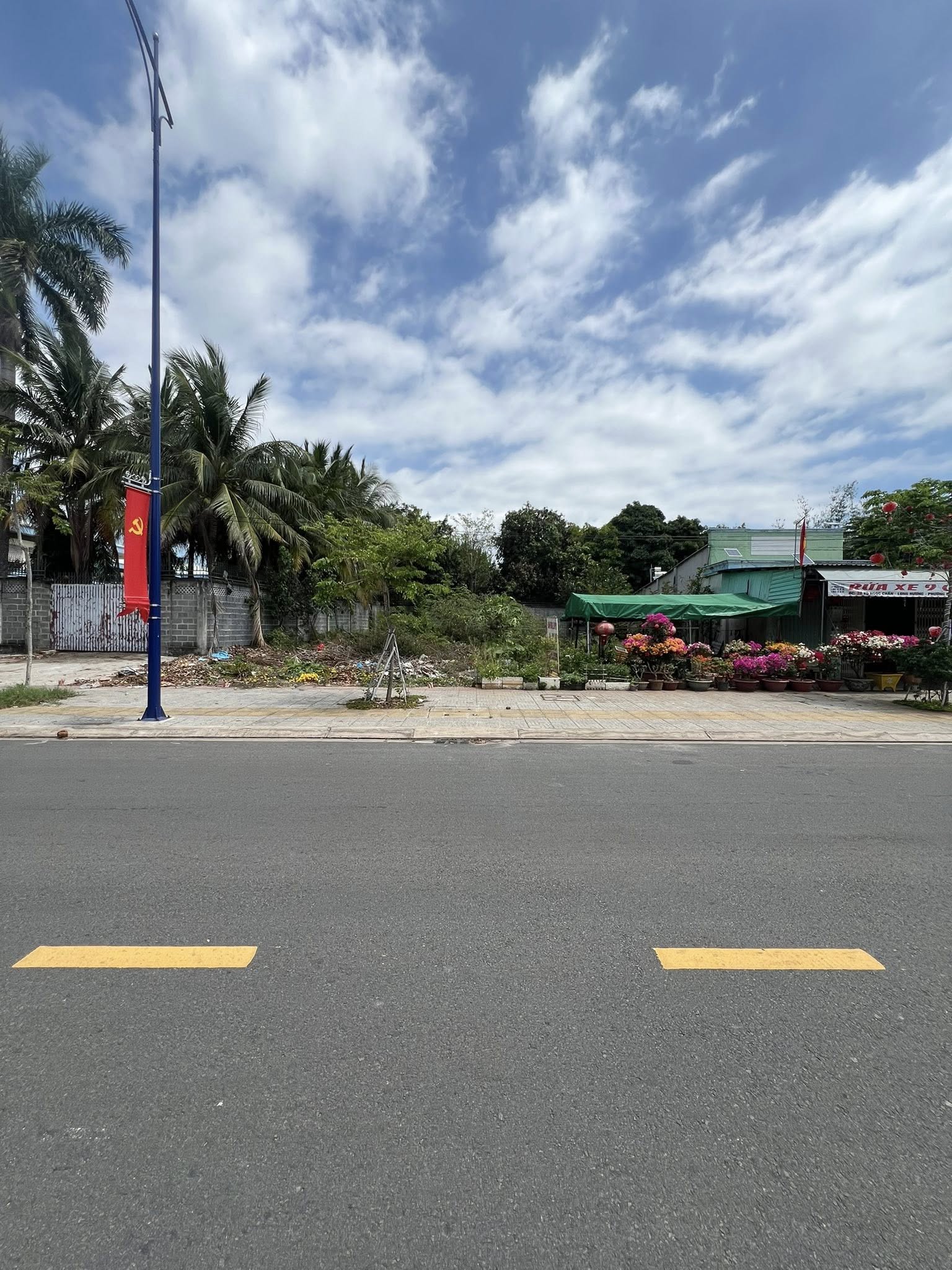 Bán biệt thự mặt tiền đường Võ Ngọc Chấn, Long Hương, Bà Rịa, giá 8.4 tỷ