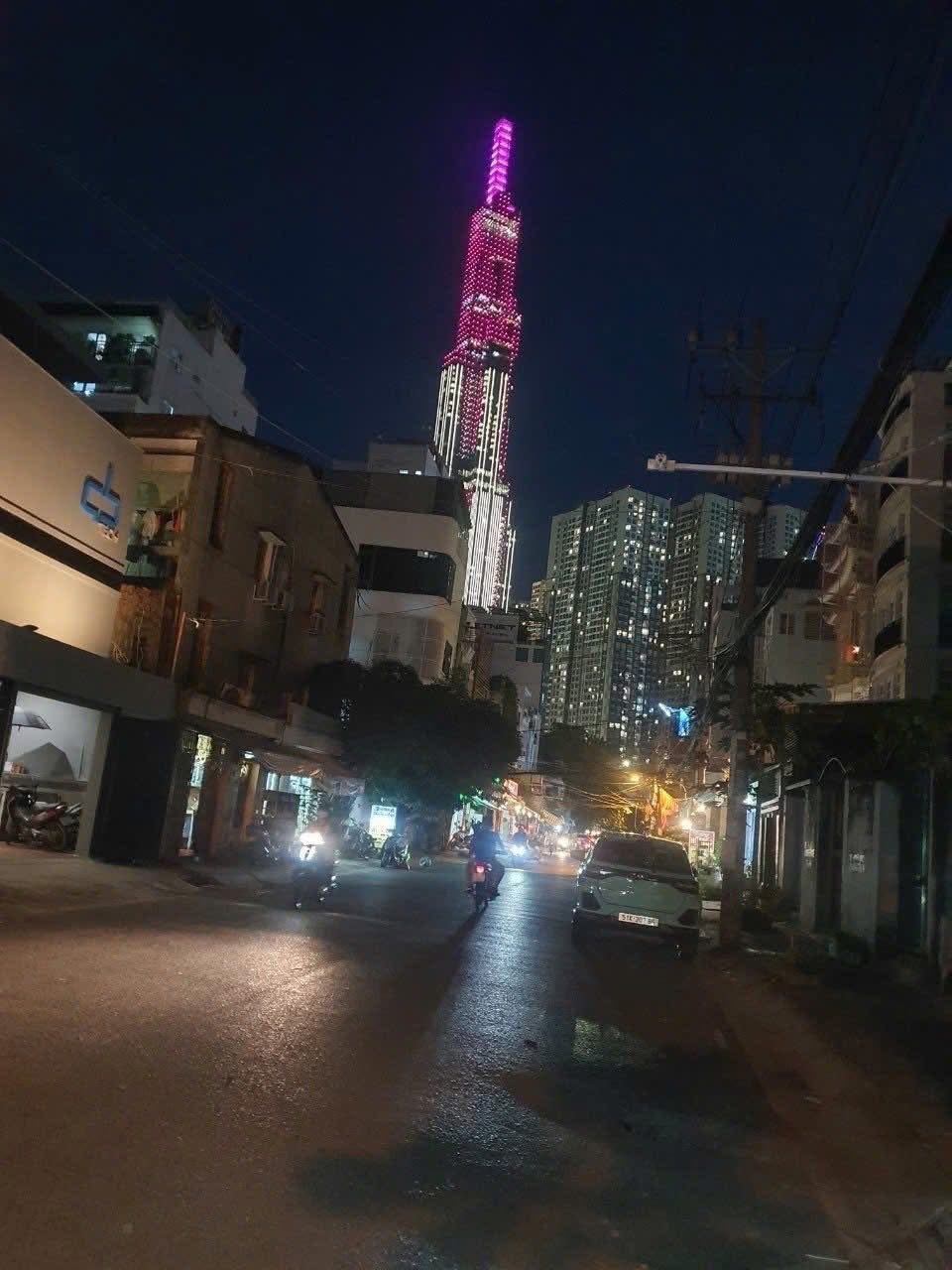 Bán nhà Bình Thạnh, mặt tiền Tân Cảng, tiện kinh doanh, làm văn phòng công ty, giá 23 tỷ