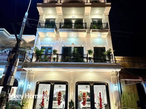 Bán đất tặng nhà 5 tầng Nguyễn Khánh Toàn, Cầu Giấy, diện tích 92m2, mặt tiền rộng 7,5m, giá 44 tỷ