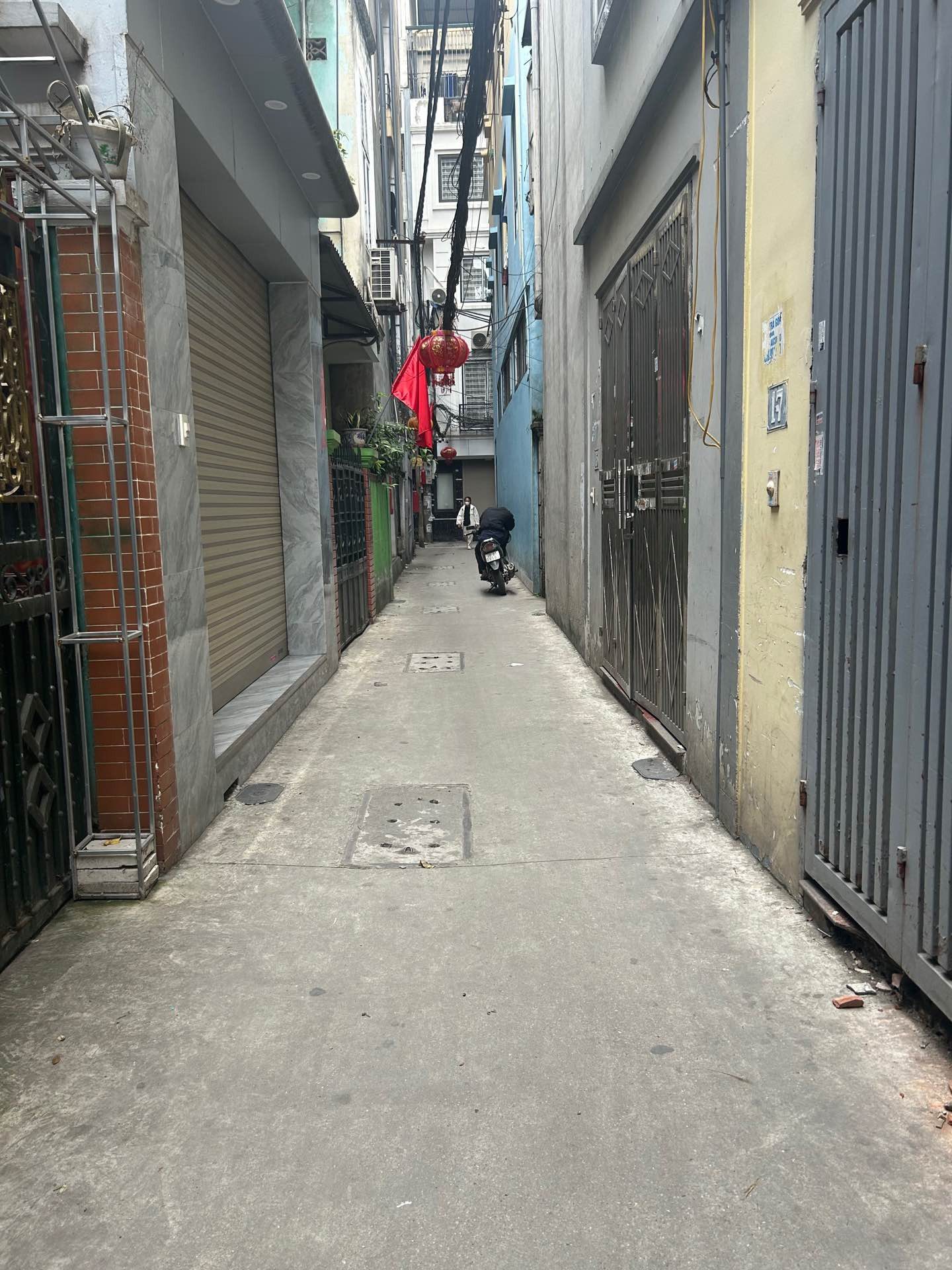 Bán nhà Hồ Tùng Mậu, 2 mặt thoáng, 32m2 x 5 tầng, giá 8,5 tỷ