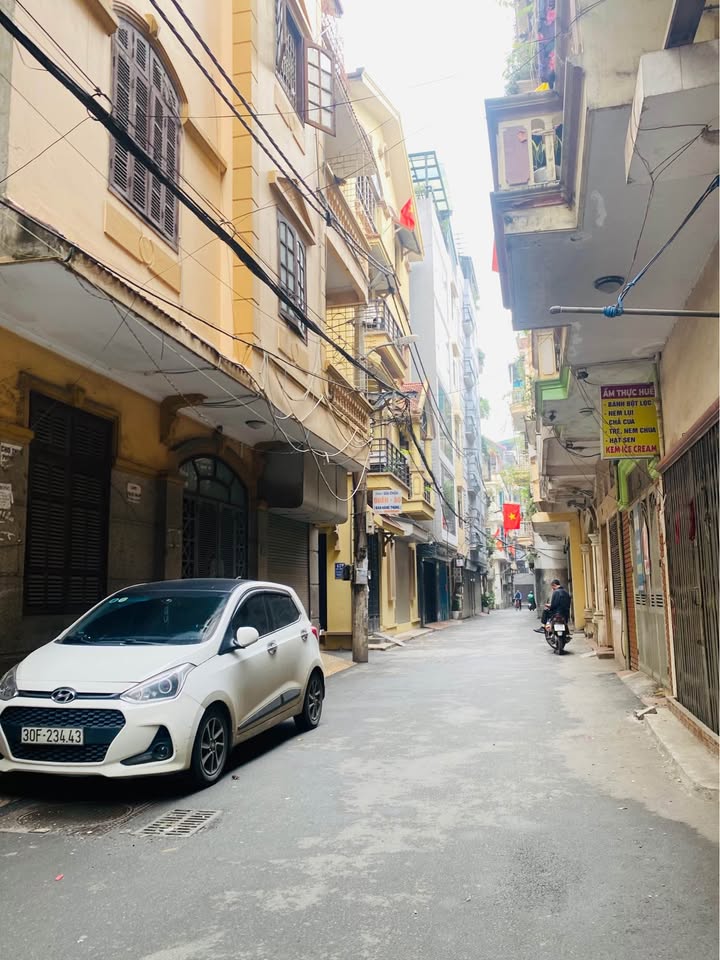 Bán nhà Hoàng Văn Thái - Lê Trọng Tấn, phân lô, ô tô đỗ, 2 thoáng, tương lai mặt ngõ 17m, 75m2, chỉ 19 tỷ