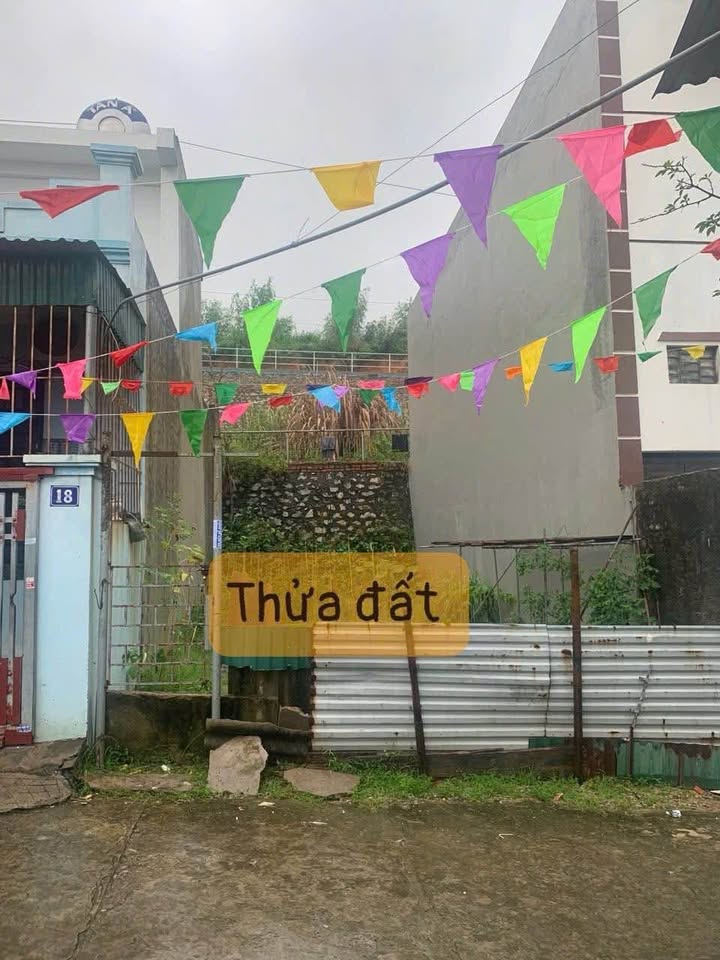 Chính chủ gửi bán lô đất khu 3 Hà Khẩu, hai mặt đường cực đẹp, gần tái định cư Đầm Sen