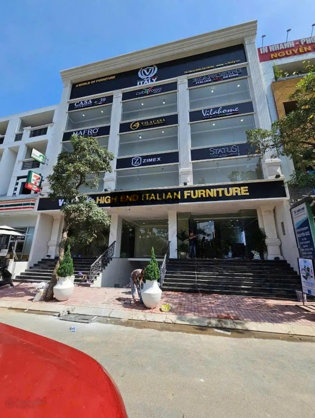 Cho thuê tòa nhà MT 135-137-139 Nguyễn Thị Thập Phường Tân Hưng Quận 7