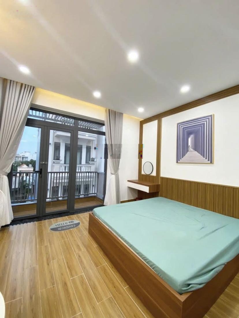 Hot! 4tỷ100 Bán nhà sổ hồng riêng tại nhà Võ Văn Kiệt - Cầu Kho - Q1, diện tích 71,9m2, 4PN, 5WC