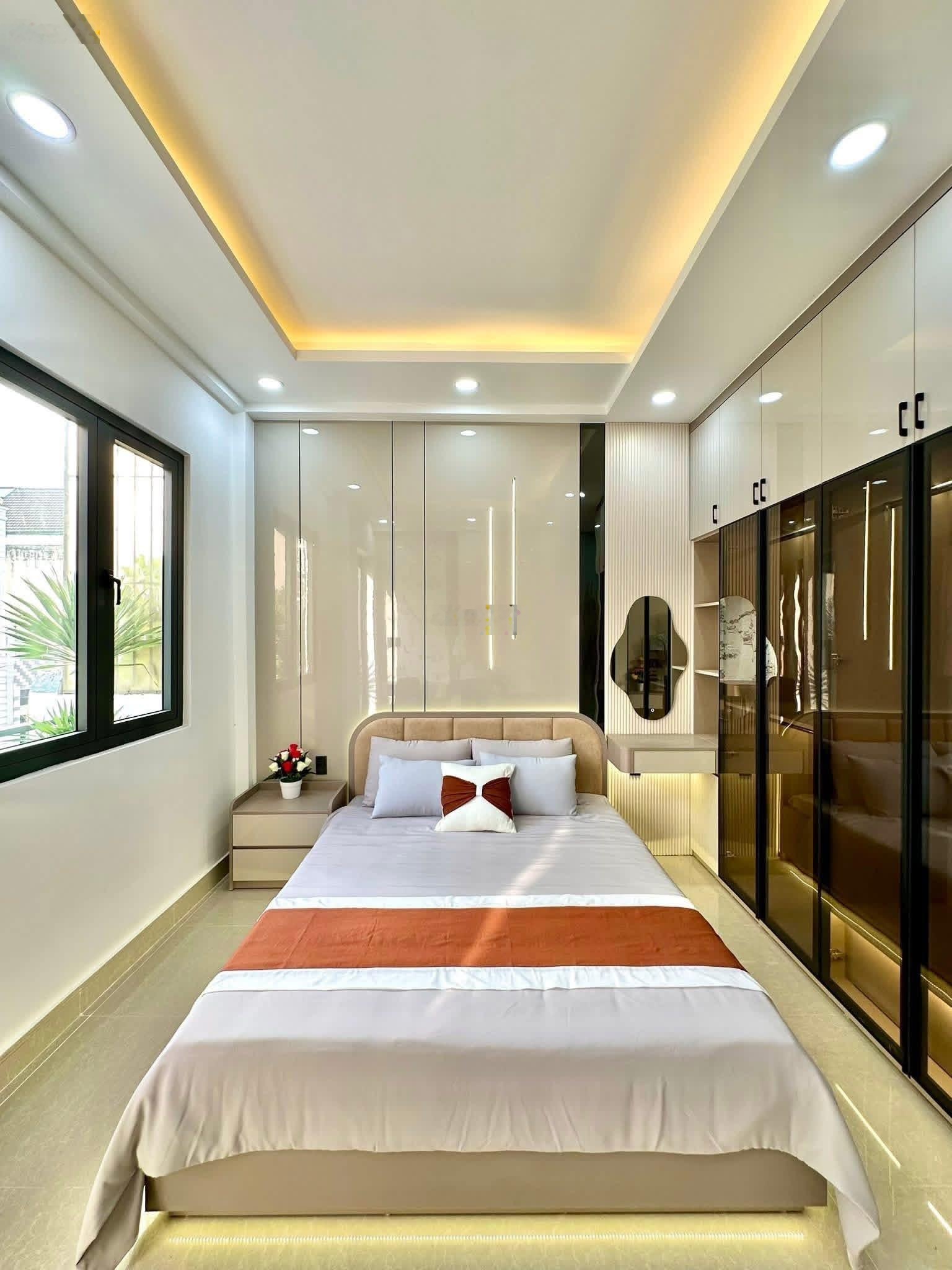 Chính chủ bán nhà cho thuê 25tr, giá 3Tỷ2/ 72,5m2. Đường Nguyễn Thái Sơn - Gò Vấp, gần chợ Gò Vấp.