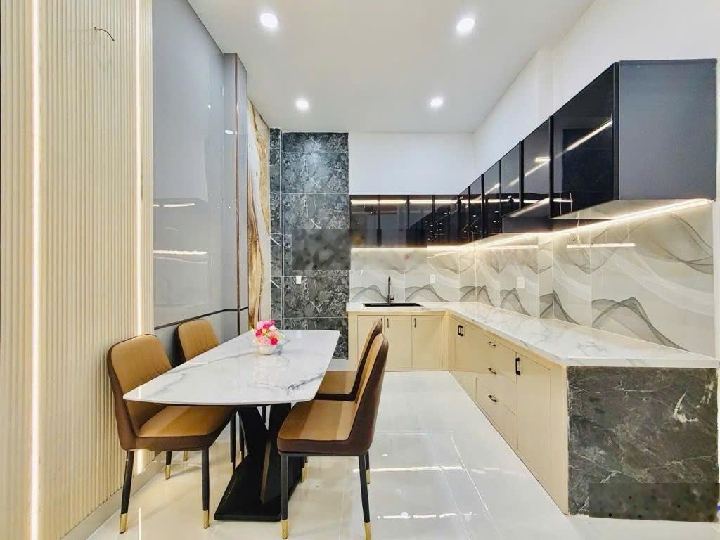 Kẹt tiền bán gấp - gò vấp - q.trung - 4 tầng - 45m2 vuông a4- tặng full nội thất xịn - nhỉnh 4.x tỷ