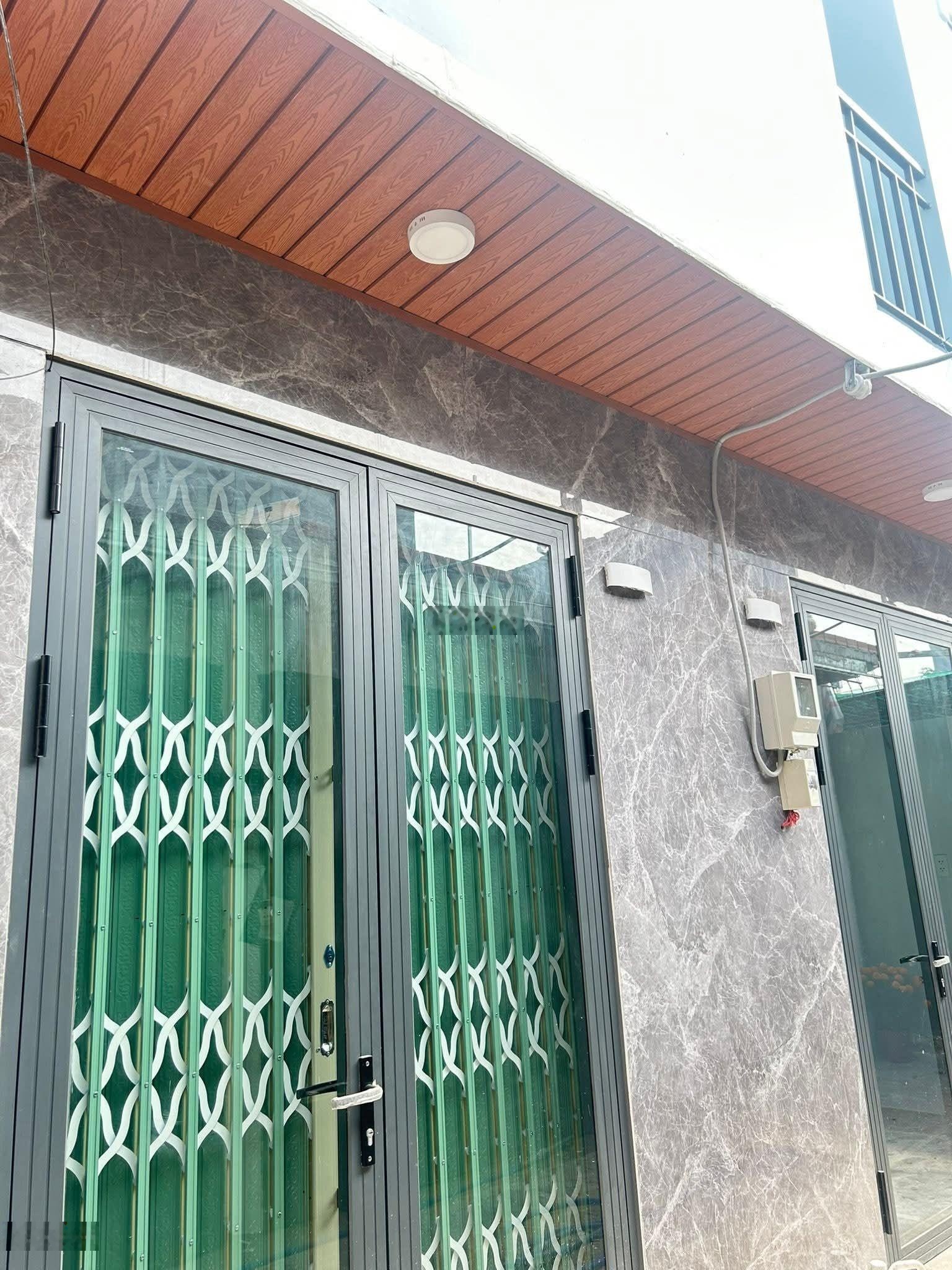 Cần bán gấp dãy nhà mới xây cực đẹp tại cầu long kiển nhà bè