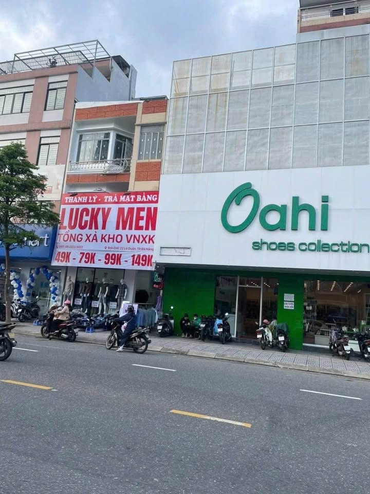 Bán nhà 3 tầng mặt tiền 22 Lê Duẩn, Đà Nẵng, vị trí đẹp, gần cầu Sông Hàn