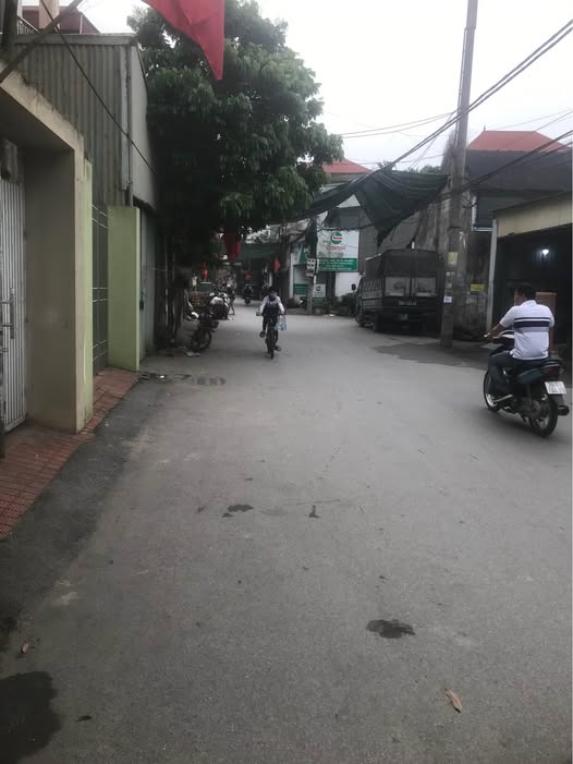 Bán đất Dương Nội, diện tích 35m2, lô góc, mặt tiền 6m, ô tô đỗ cửa, gần ghợ, trường học các cấp, giá hơn 7 tỷ