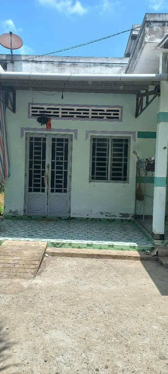 Bán 2 căn nhà liền kề ngay khu công nghiệp Giao Long, giá 950 triệu