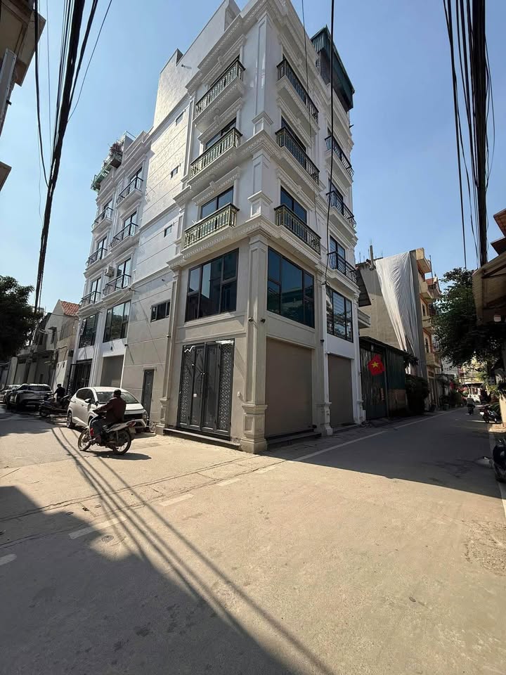 Chủ cần bán nhà mặt phố Yên Vĩnh, Hoài Đức, lô góc, kinh doanh, có ô chờ thang máy