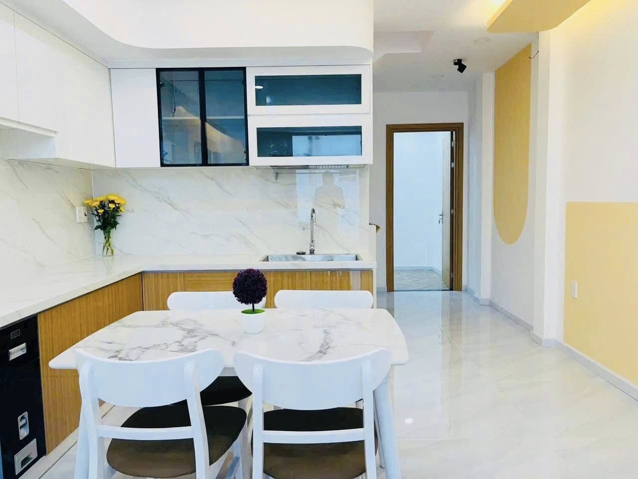 Bán nhà 2 tầng, 3 phòng ngủ, cạnh Aeon Tên Lửa, đường xe hơi 5m