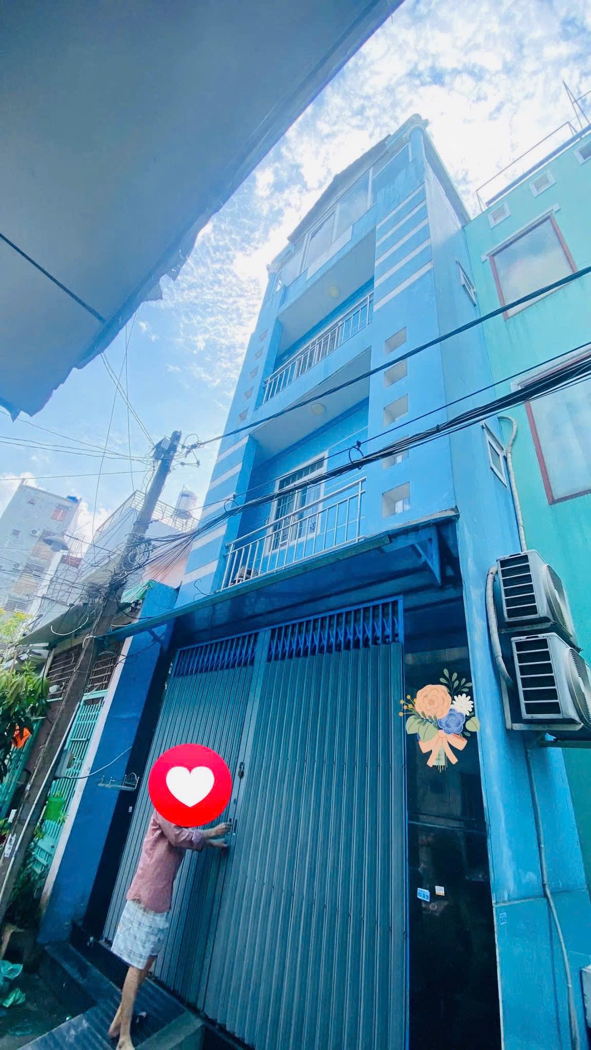 Bán nhà 4 tầng đúc ngay Lê Trọng Tấn, khu dân trí cao, văn minh