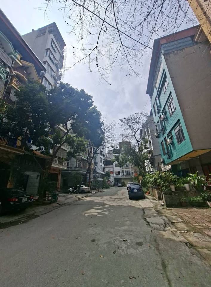 Bán nhà riêng quận Cầu Giấy, thành phố Hà Nội giá 27 tỷ