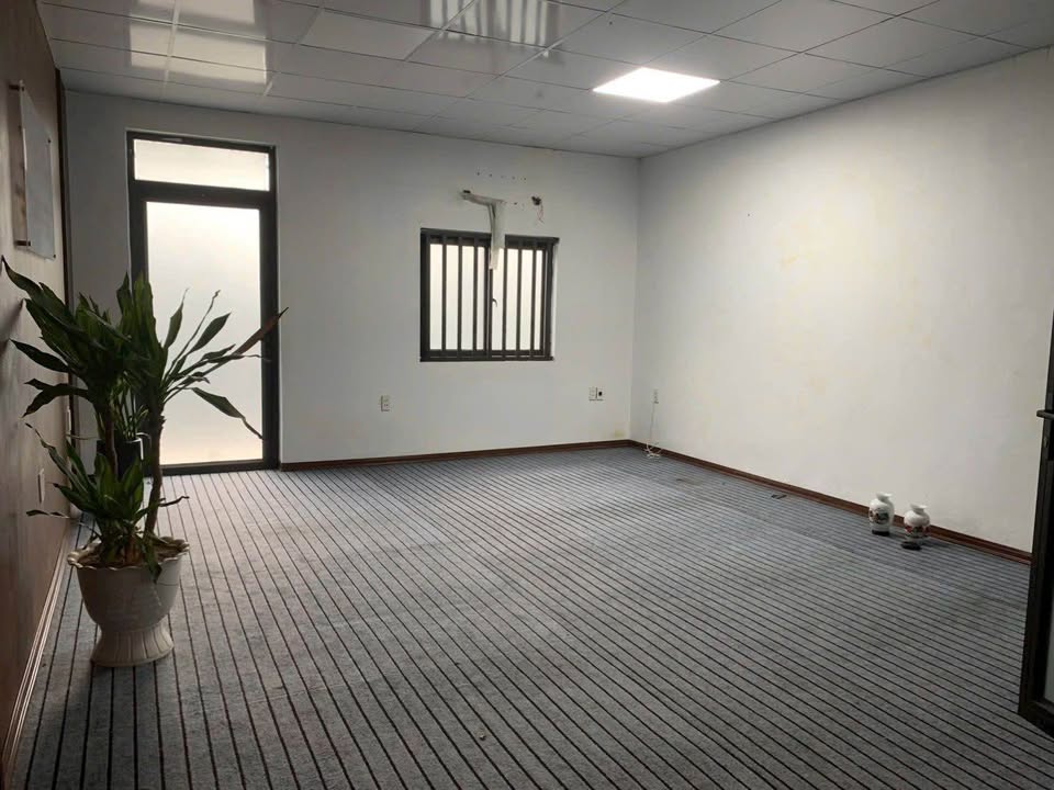 Bán đất trung tâm Thanh Hóa, sẵn nhà 2 tầng, ngay trục Đường Quang Trung sầm uất