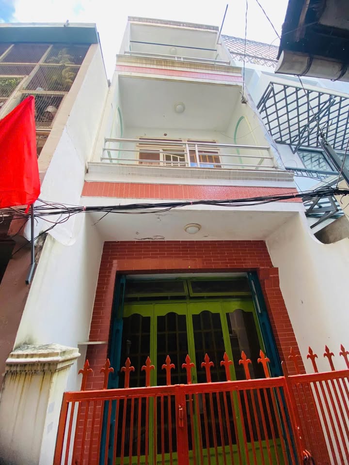 Chỉ nhỉnh 5 tỷ có nhà tuyến đường vip nhất Trần Hưng Đạo, Quận 5