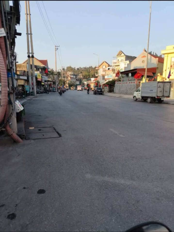 Bán nhà dân 2,5 tầng vừa ở vừa kinh doanh tại Hà Trung, Hạ Long