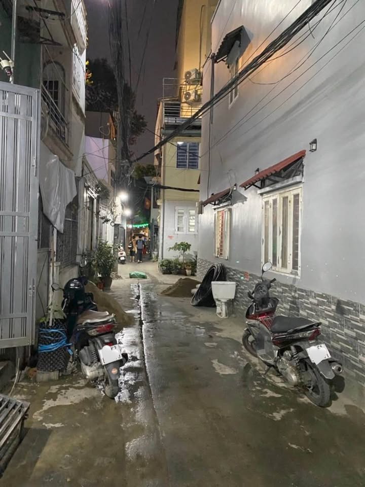 Bán nhà Hoàng Sa thông Trần Văn Đang, Quận 3, giá 2.55 tỷ