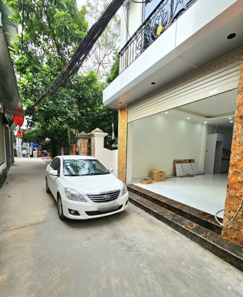 Bán gấp nhà mặt ngõ ô tô, kinh doanh, cạnh chợ Kẻ Vẽ, Đông Ngạc