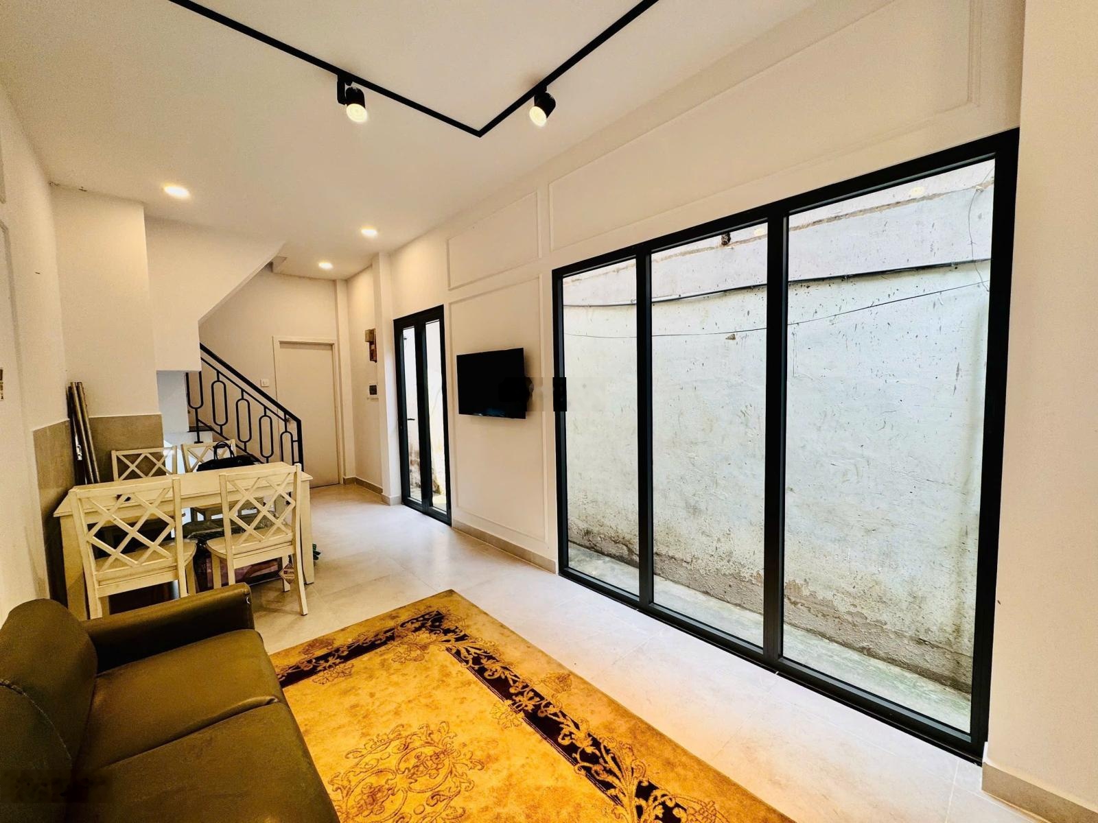 Chỉ 8tỷ nhỉnh có ngay siêu phẩm 2MT hẻm phố tây Bùi Viện Q1 - thông Cống Quỳnh - Thu 240tr/năm