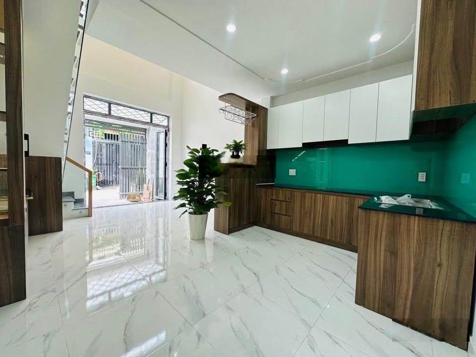 Nhà 1 lửng - chính chủ - gần tên lửa - sổ hồng riêng - hẻm oto - giá 1 tỷ 7