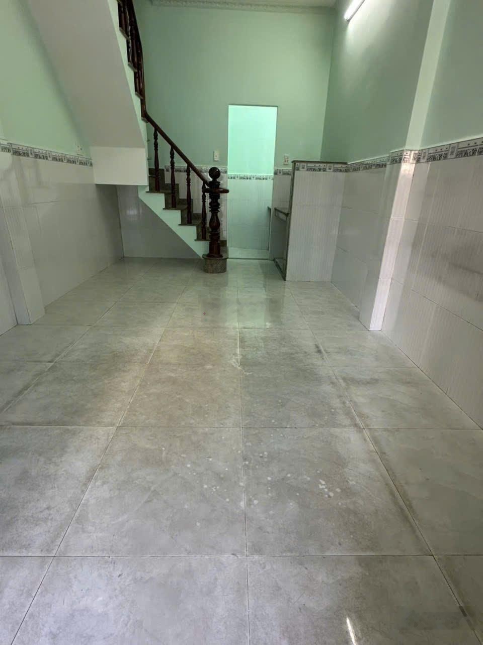 Nhà đường nguyễn ảnh thủ, đường 6m, ngay ngã ba đông quang