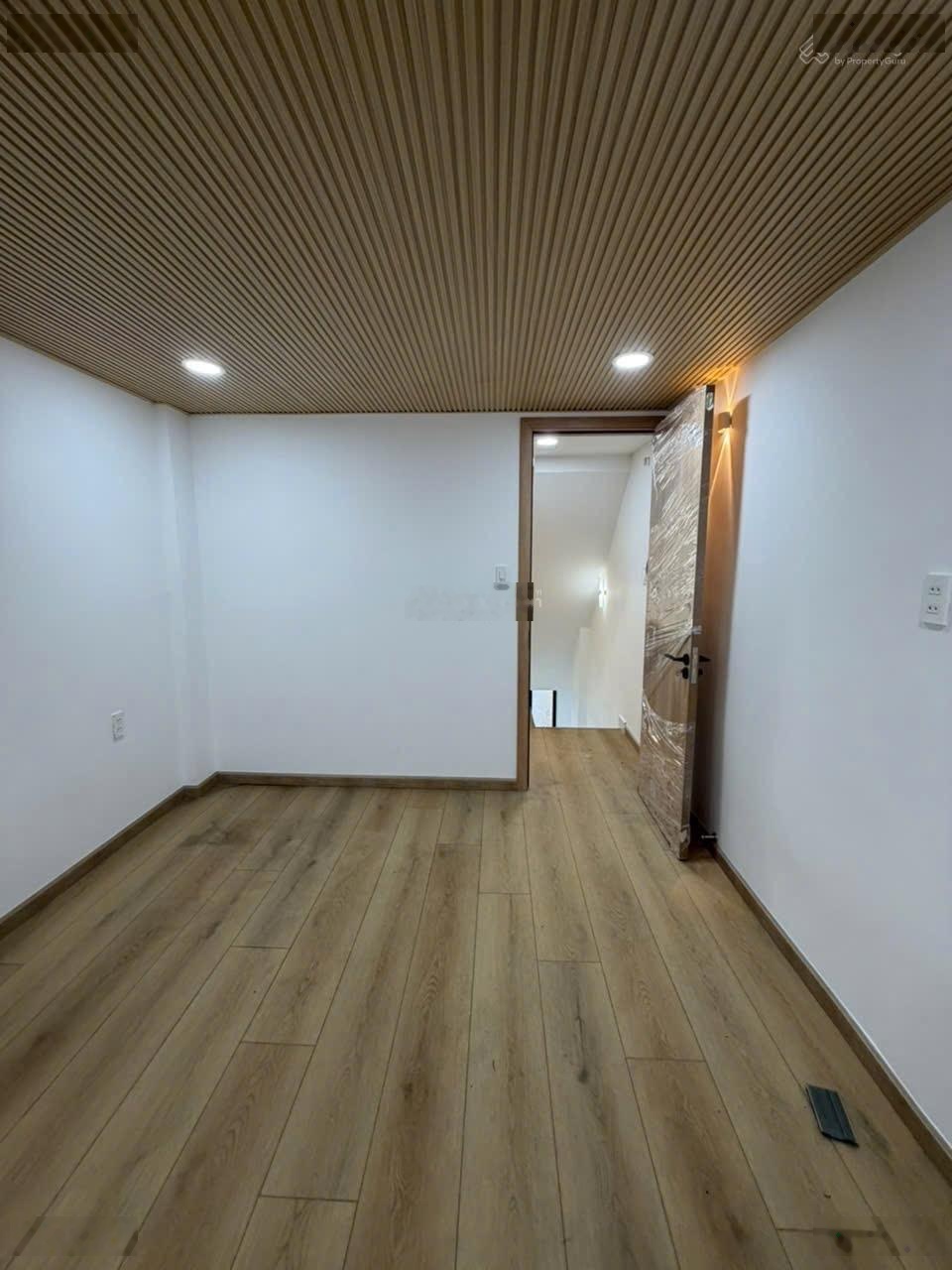 Nhà riêng Chính Chủ 2PN, 3WC, 24.3m2, 4,78 tỷ, view đẹp tại Thành Thái, p 14, Q10, TP.HCM