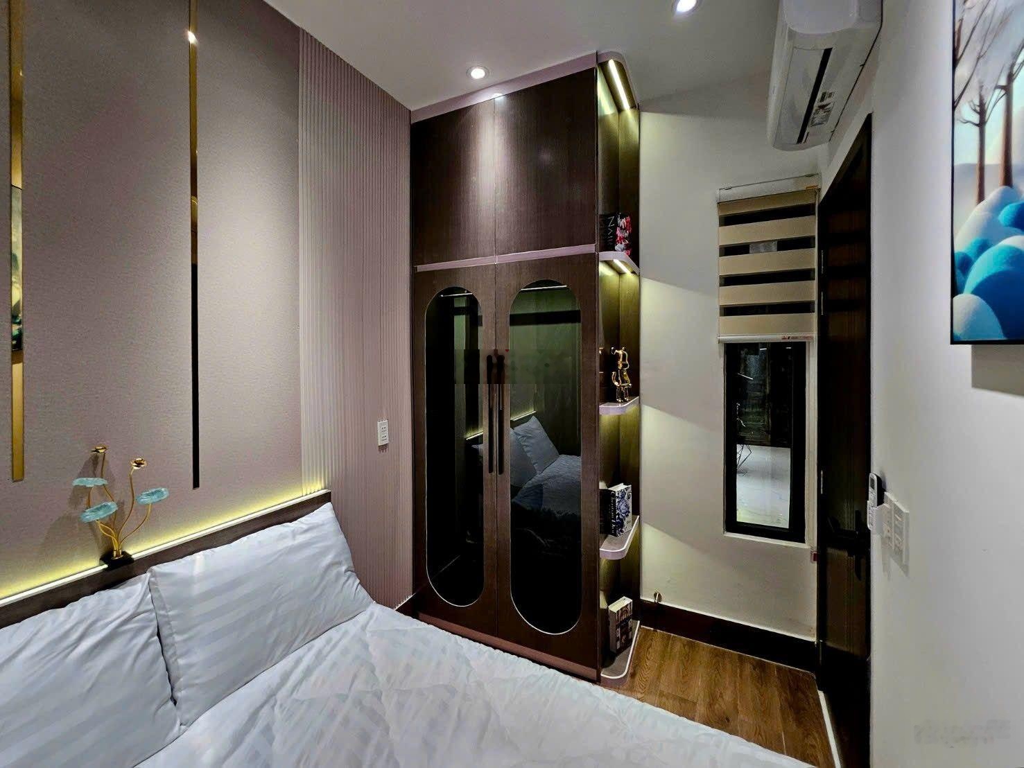 Bán nhà mới đầy đủ nội thất kế bên ubnd quận gò vấp - chợ hạnh đông tây