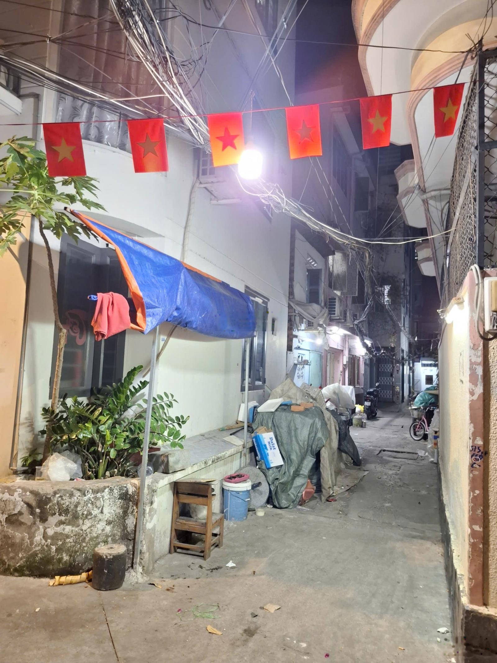 Cần bán gấp nhà hẻm Cách Mạng Tháng Tám, P. 15, Q. 10, 3x14=35m2, giá 4,6 tỷ