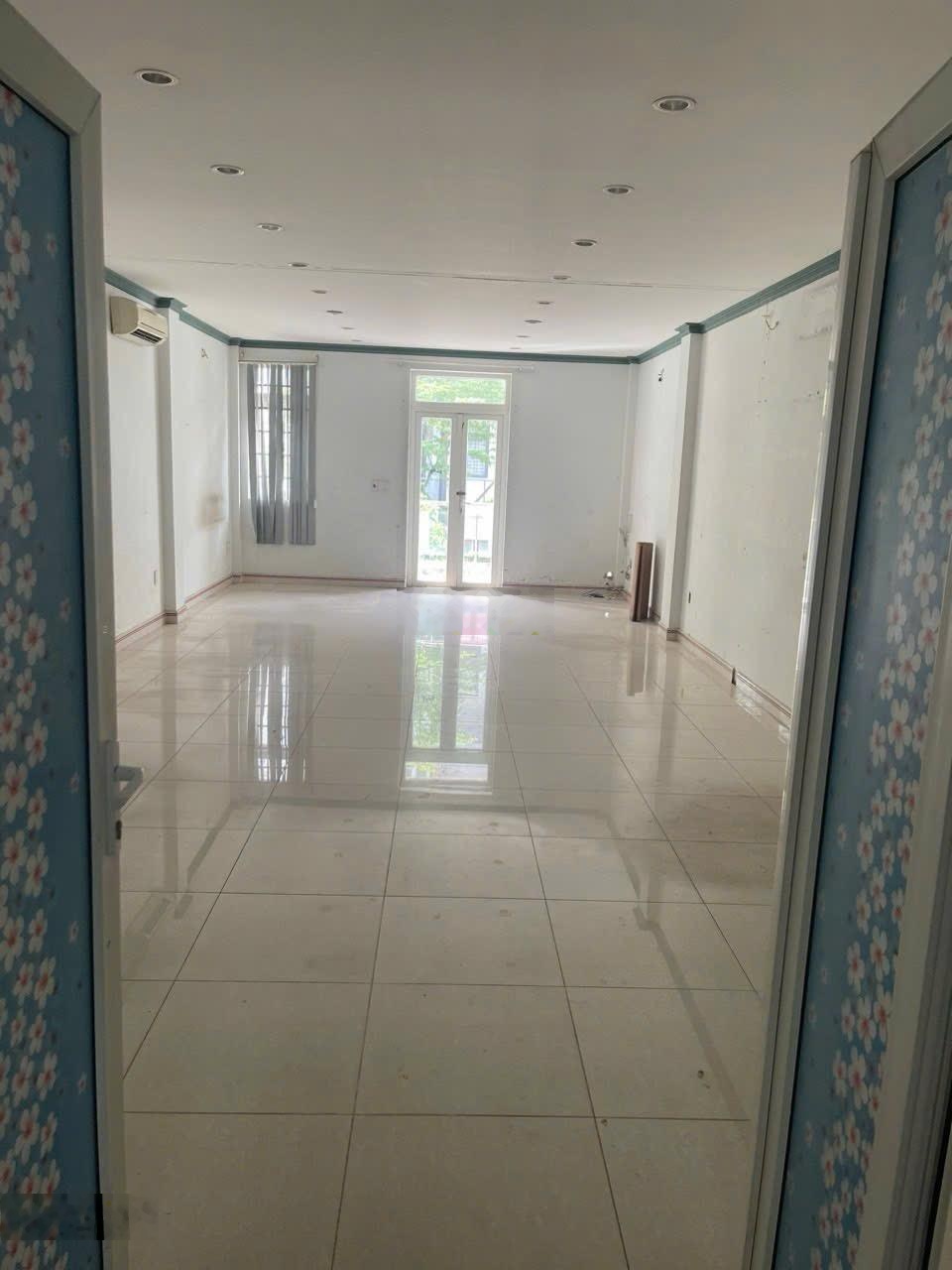 Cho thuê nhà nguyên căn tại Him Lam Kênh Tẻ giá 47tr/th