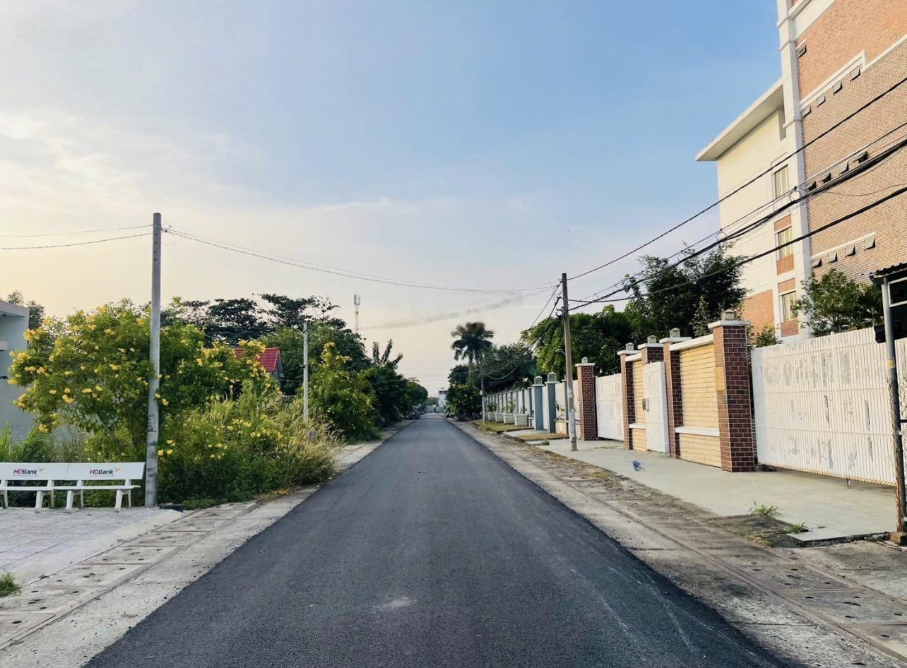 Đất Củ Chi diện tích 223m2- gần chợ Việt Kiều. Giá 870Triệu, Ngang 5x45. Sẵn thổ giá thương lượng