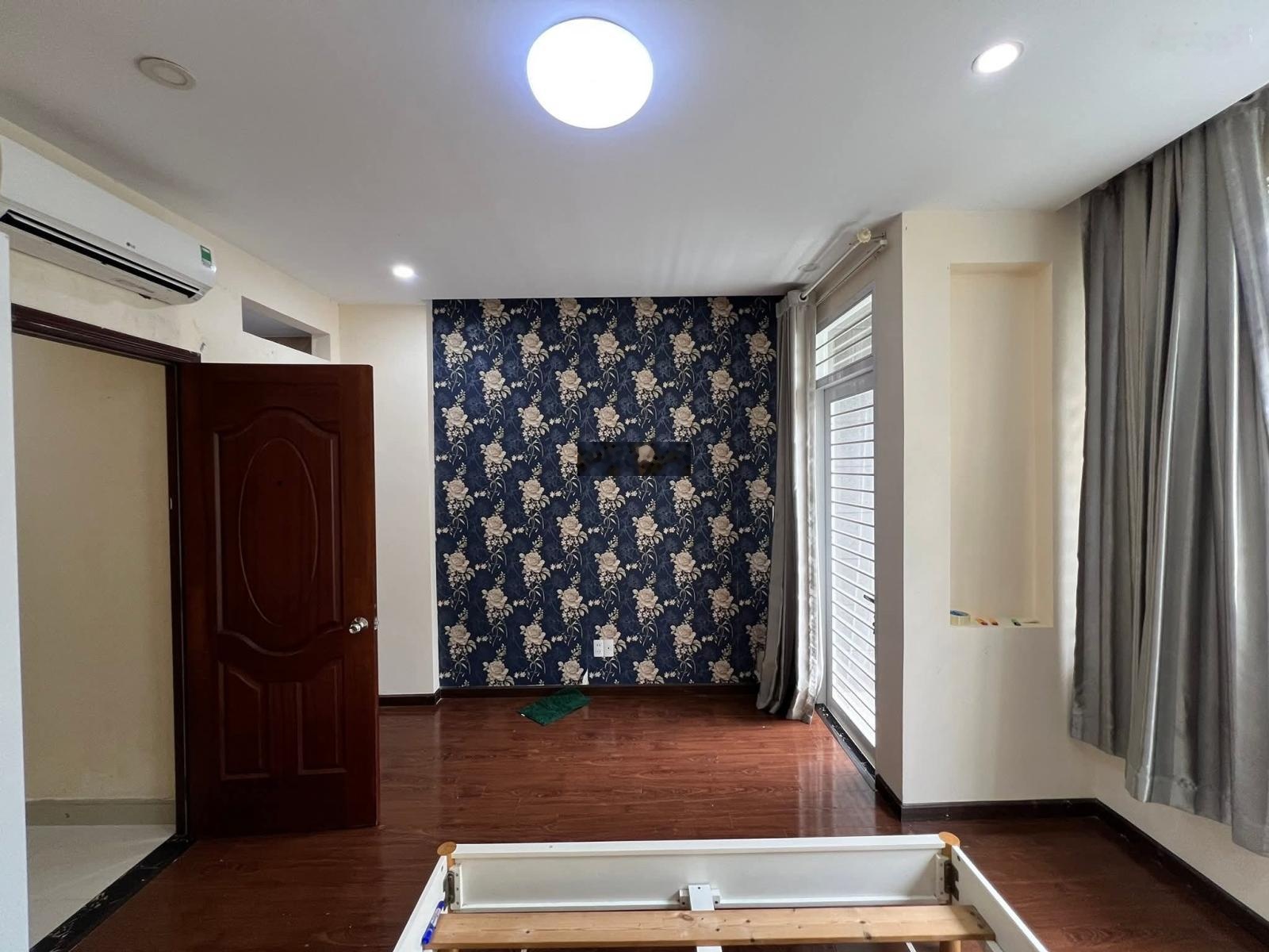 Kẹt tiền bán gấp nhà cho thuê 28tr/th, Phan Kế Bính-Quận 1 diện tích 79,2m2 giá 5tỷ5 gần Đại học Mở