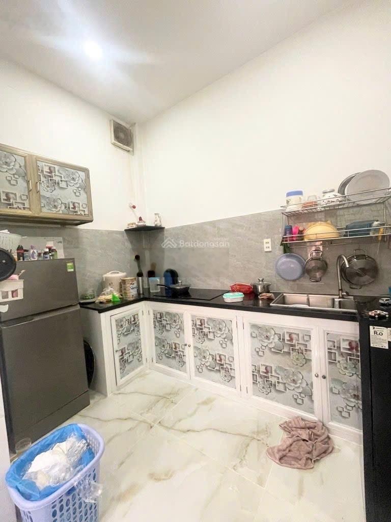 Bán nhà Bình Tân 2 tầng - 28m2 - 1 căn ra mặt tiền nhựa lớn - ngang lớn 4,6m - Sát Tân Phú