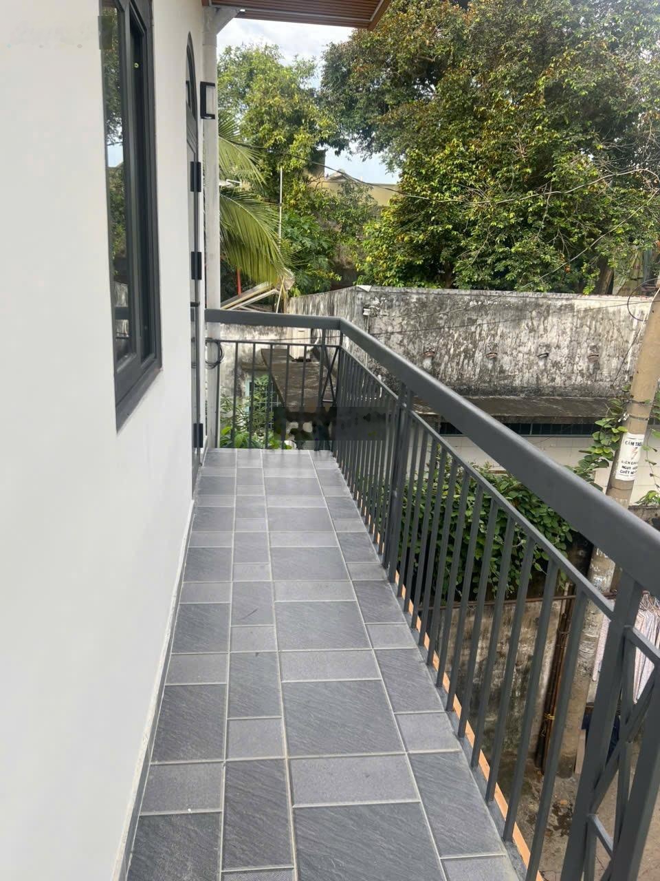 Bán nhà mới xây sửa lại sạch đẹp - 56m2, 2PN, 2WC, full nội thất giá 4.75 tỷ, bớt lộc