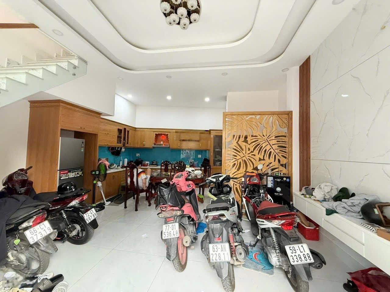 Nhà giá tốt đầu năm mới DT 34,6m2 giá 2tỷ950 đường Nơ Trang Long P7 Quận Bình Thạnh Tp Hồ Chí Minh