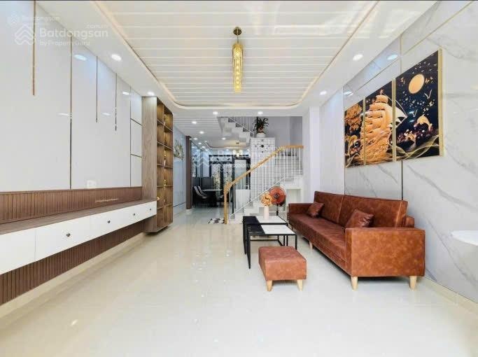 Kẹt vốn bán gấp nhà đường Lê Thị Hồng Gấm - Q1. Giá 6tỷ2/91,8m2 gần ga Metro. Đang cho thuê 40tr/th