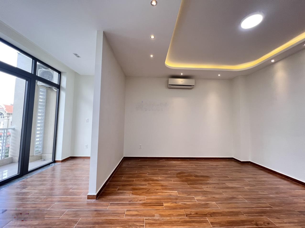 Cho thuê NP mặt tiền Nguyễn Thị Thập 30m, 100m2, 85 triệu ở Khu đô thị Him Lam Kênh Tẻ, Q7