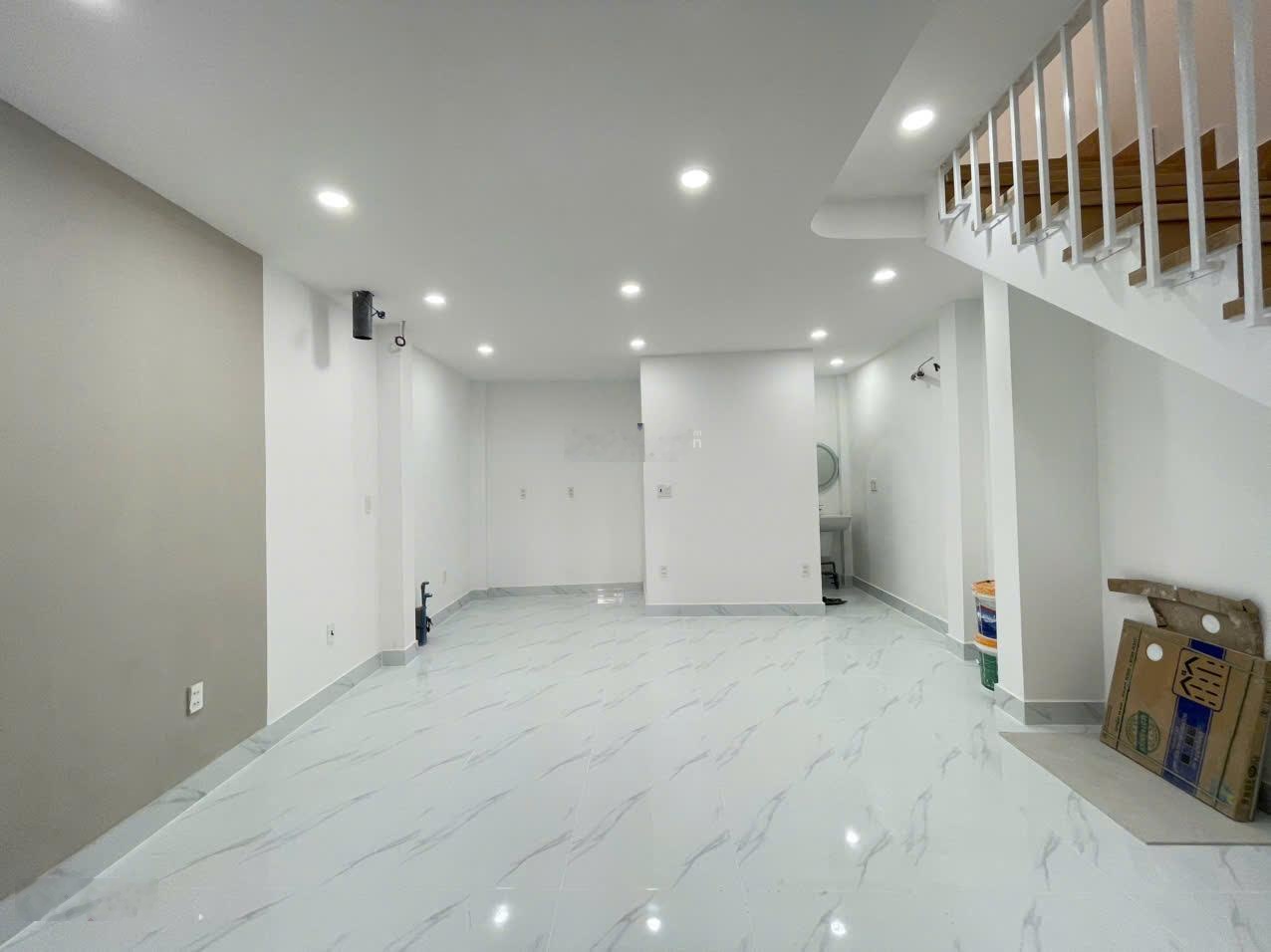 Bán nhà mới hẻm 1025/9 Hậu Giang, 4.5x7m , 2 tấm, 3.9 Tỷ