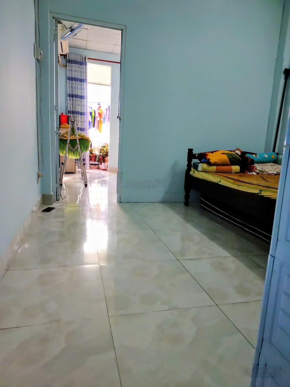 Bán nhà Thạnh Lộc 19, Quận 12 Hẻm xe hơi 1 trệt 1 lầu Sổ hồng riêng