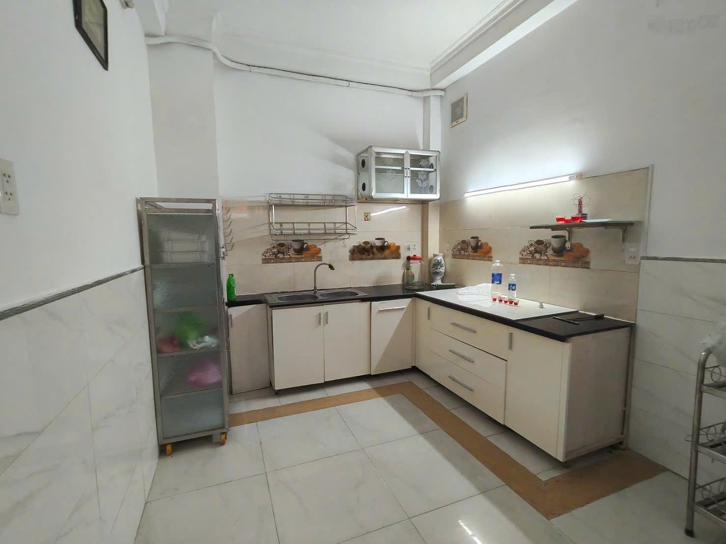 Cho thuê nhà góc 2 mặt tiền đường số Lý Phục Man