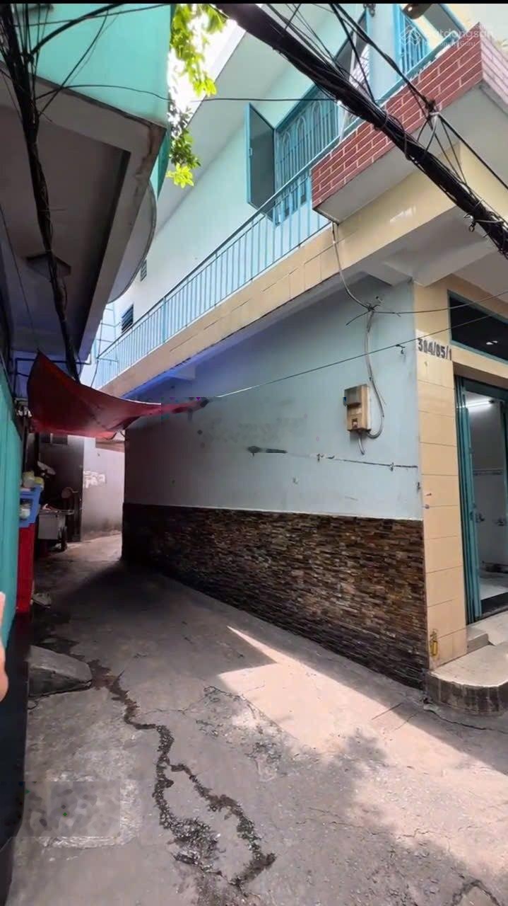 Nhà 384/85/1, Lý Thái Tổ Q10, 34m², 2PN 2WC, 2 tầng, giá 4.88 tỷ TL!